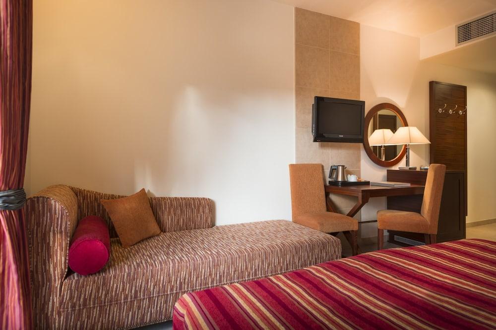 Valamar Atrium Residence باشْكا المظهر الخارجي الصورة