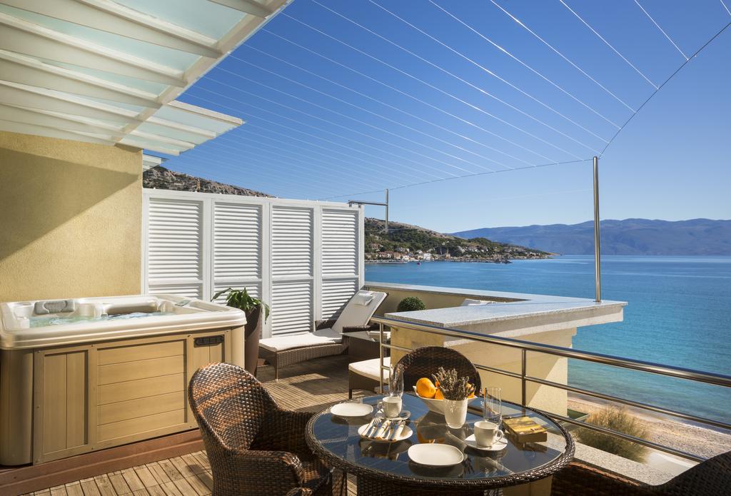 Valamar Atrium Residence باشْكا المظهر الخارجي الصورة