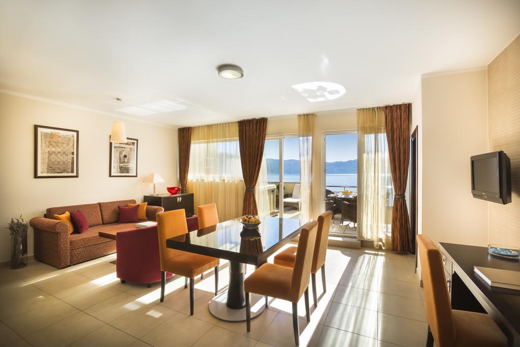 Valamar Atrium Residence باشْكا المظهر الخارجي الصورة