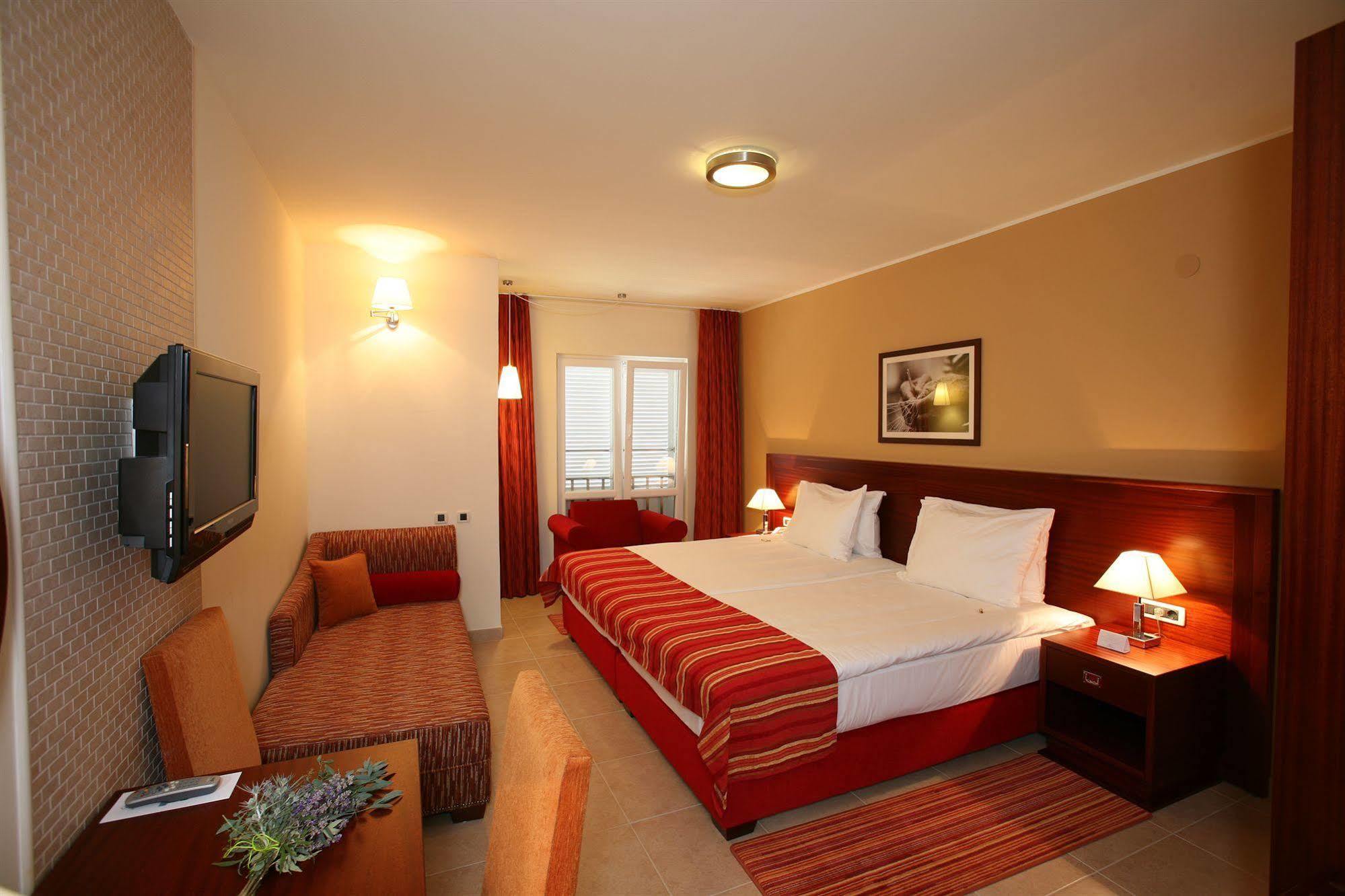 Valamar Atrium Residence باشْكا المظهر الخارجي الصورة