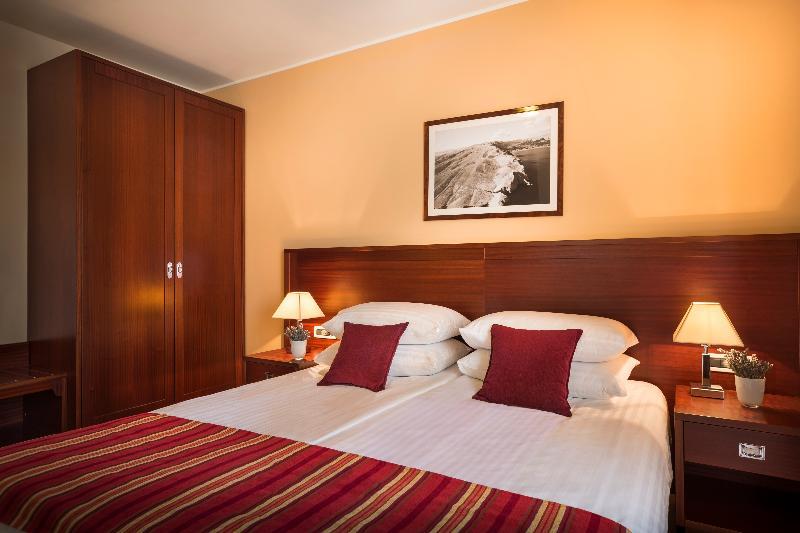 Valamar Atrium Residence باشْكا المظهر الخارجي الصورة